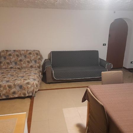 Love Nest Parma Habitación foto